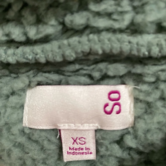 Cozy Pullover - Picture 5 of 7